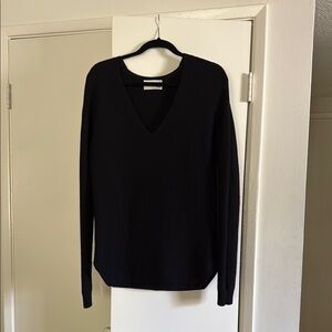 Artizia - Wilfred Black V-Neck Sweater Classic Knit